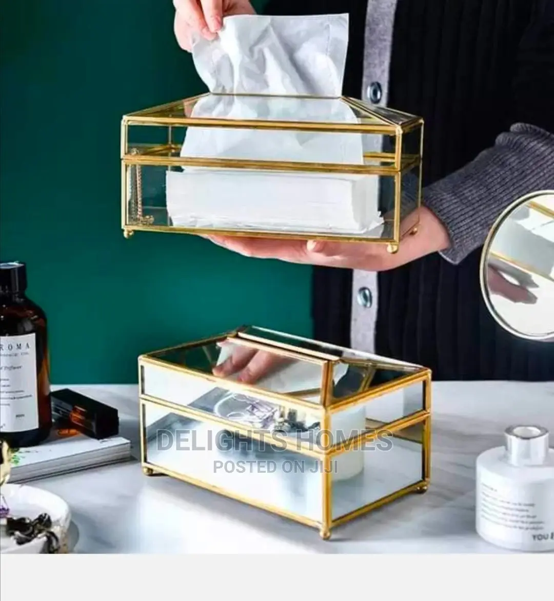 *Luxurious Clear Napkin/Tissue Holder*