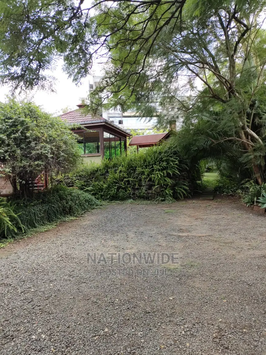 Valley Arcade 0.8 of an Acre Plot for Sale