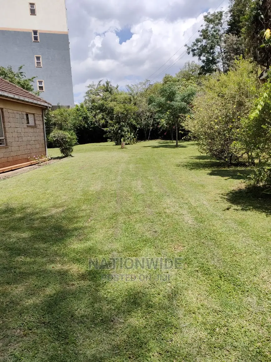 Valley Arcade 0.8 of an Acre Plot for Sale
