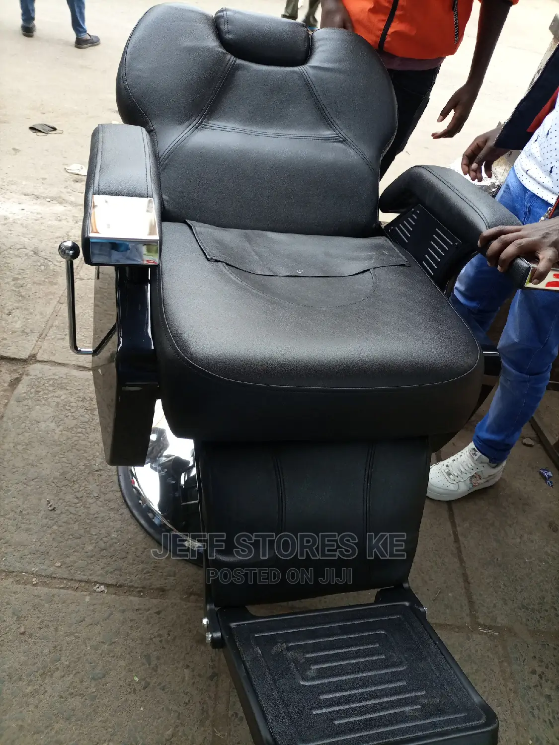 Black Jumbo Barber Chair