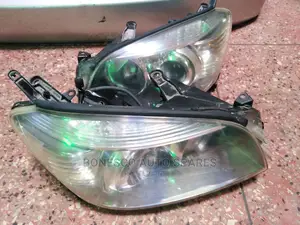Rav4 Ac31 Right Xenon Headlight