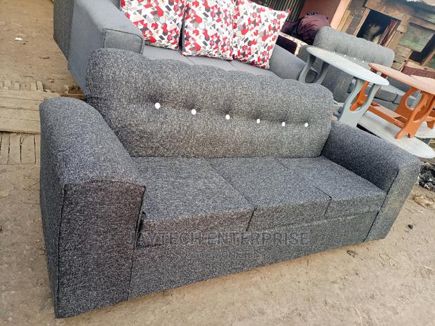 New 3 Seater Sofa - thumbnail 3