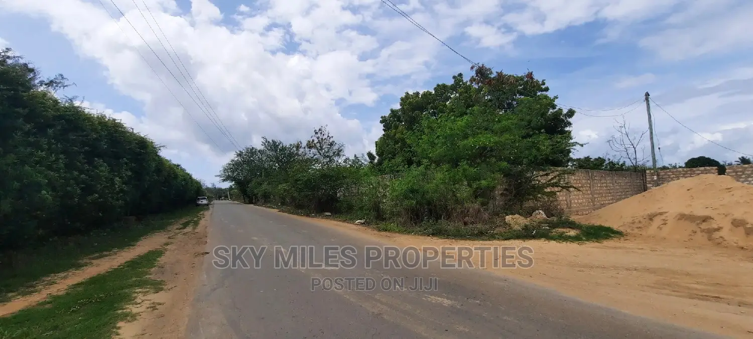 Commercial 1 Acre Land on Sale at Kikambala