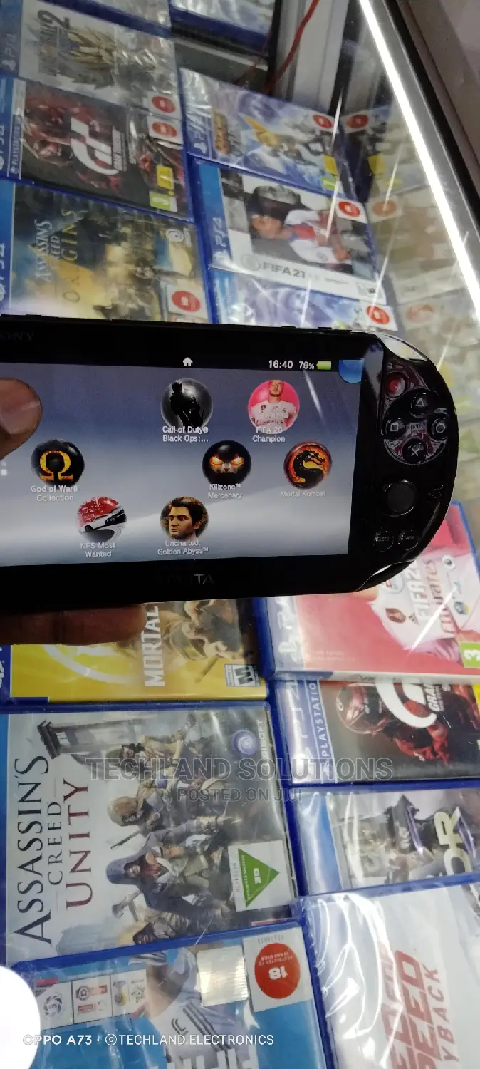 Play Station Vita With 10 Games