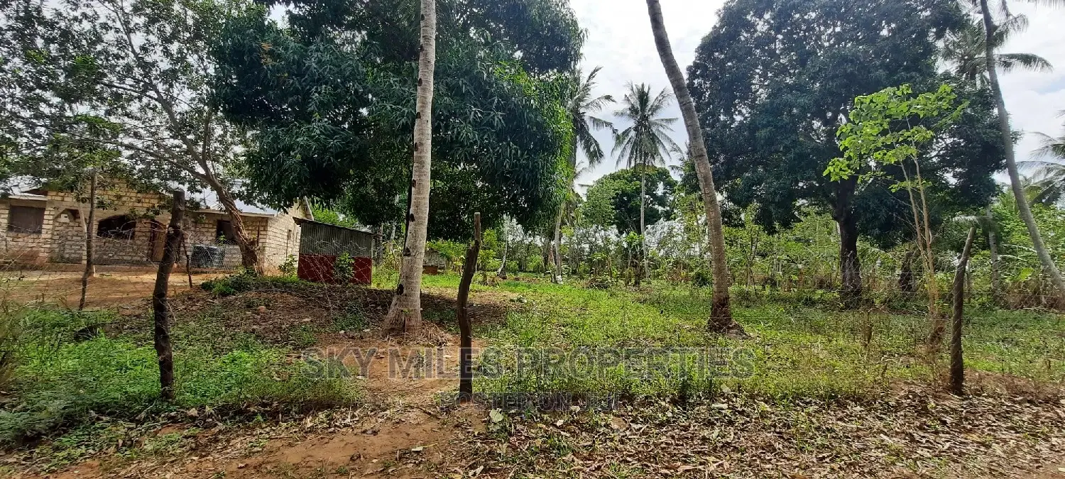 Half Acre Land on Sale at Bomani