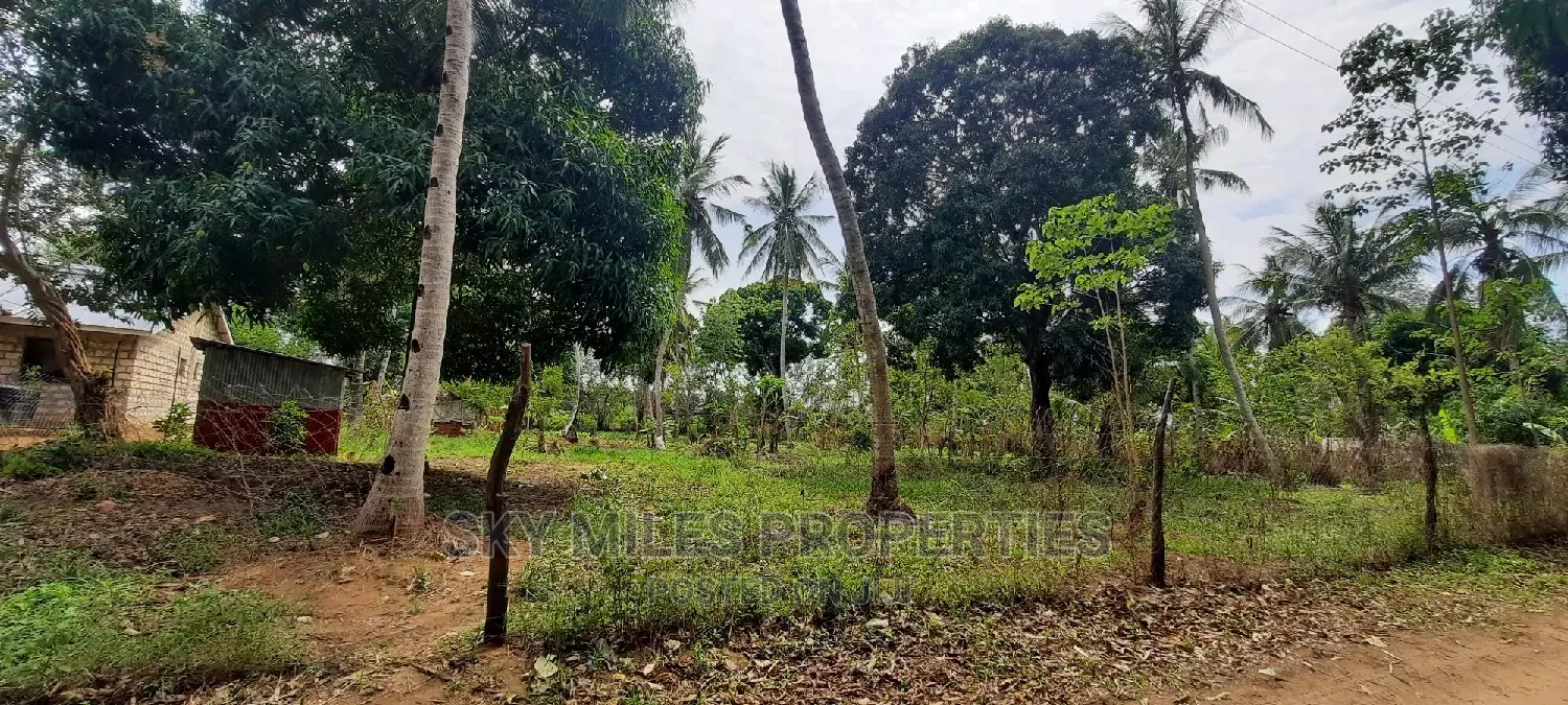 Half Acre Land on Sale at Bomani
