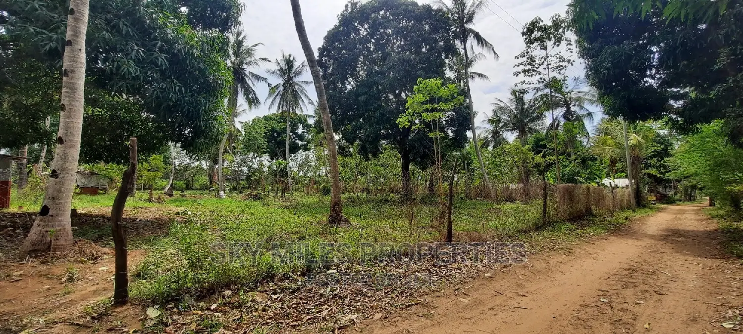 Half Acre Land on Sale at Bomani