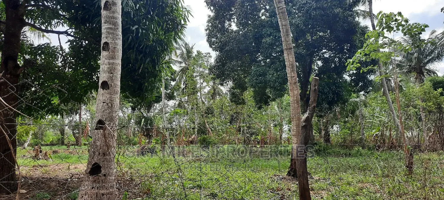 Half Acre Land on Sale at Bomani