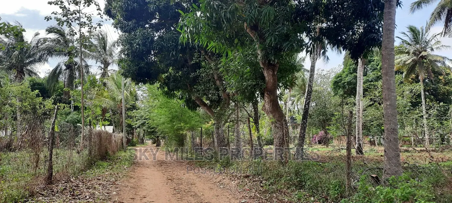 Half Acre Land on Sale at Bomani