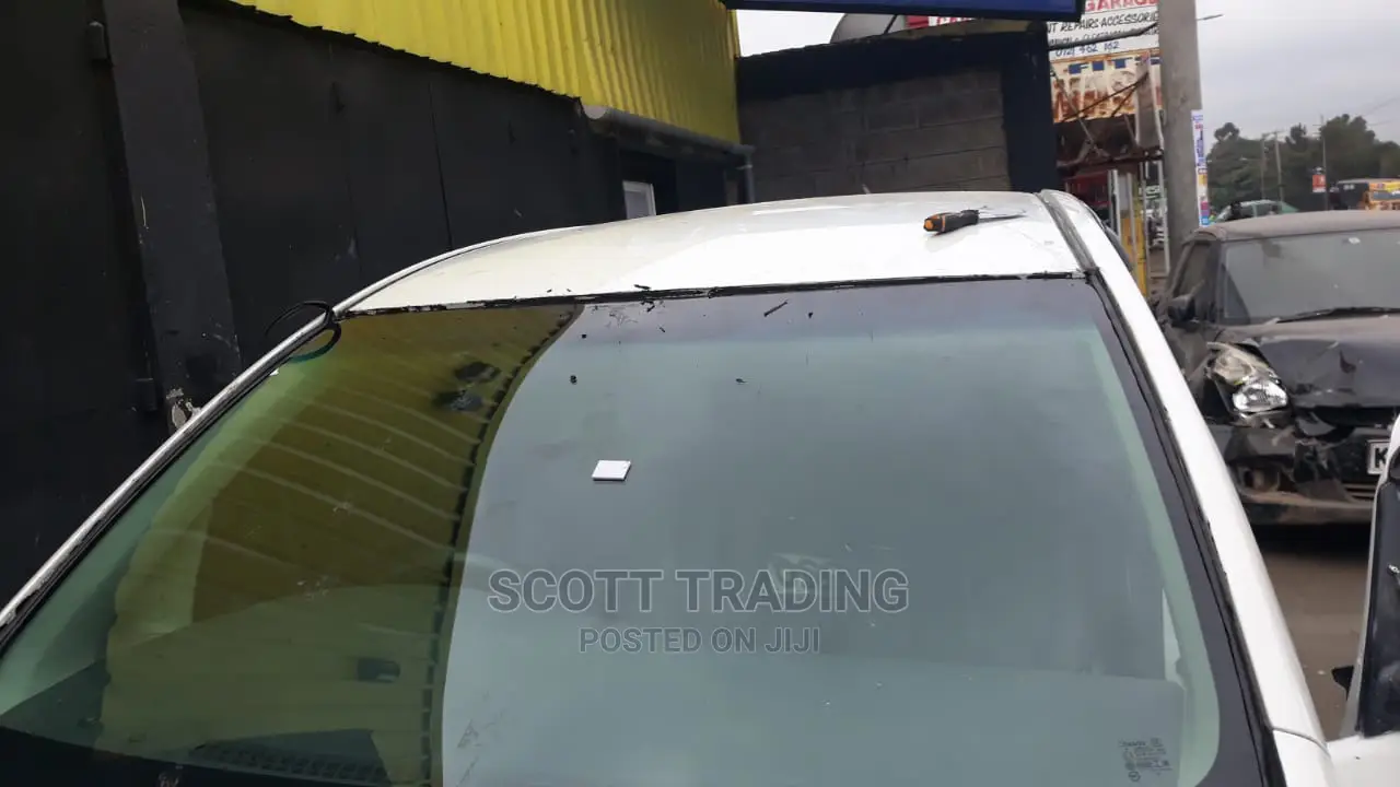 Imported Windshields and Fitting at an Affordable Price