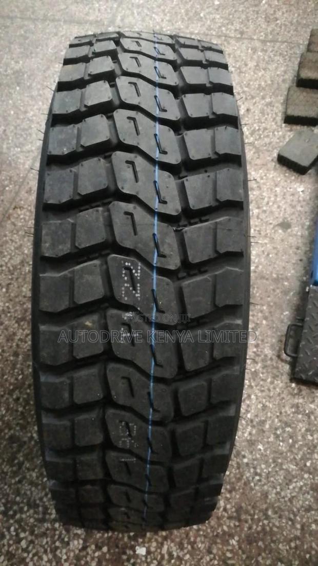 265/70r19.5 Blackhawk Lug