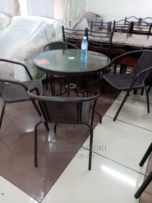 Good 4 Seater Outdoor Set