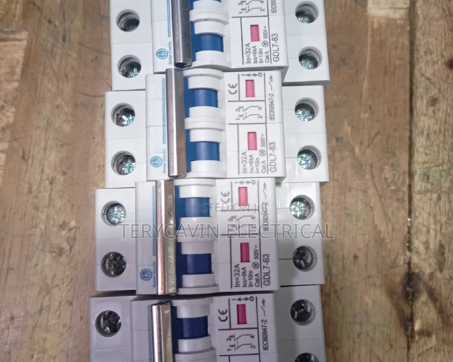 Solar Double Pole 32A