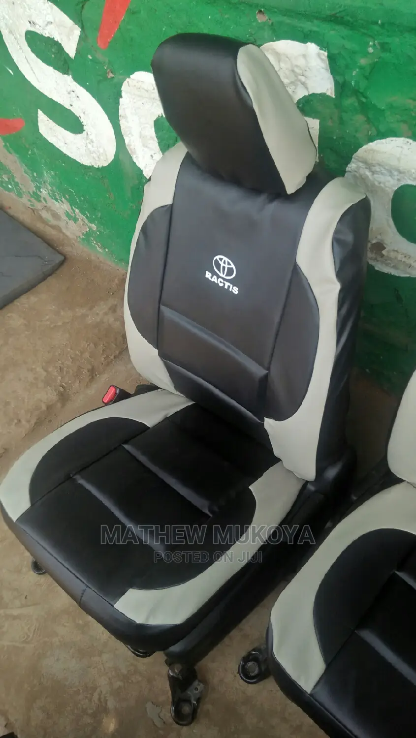 Toyota Ractis Car Seat Covers