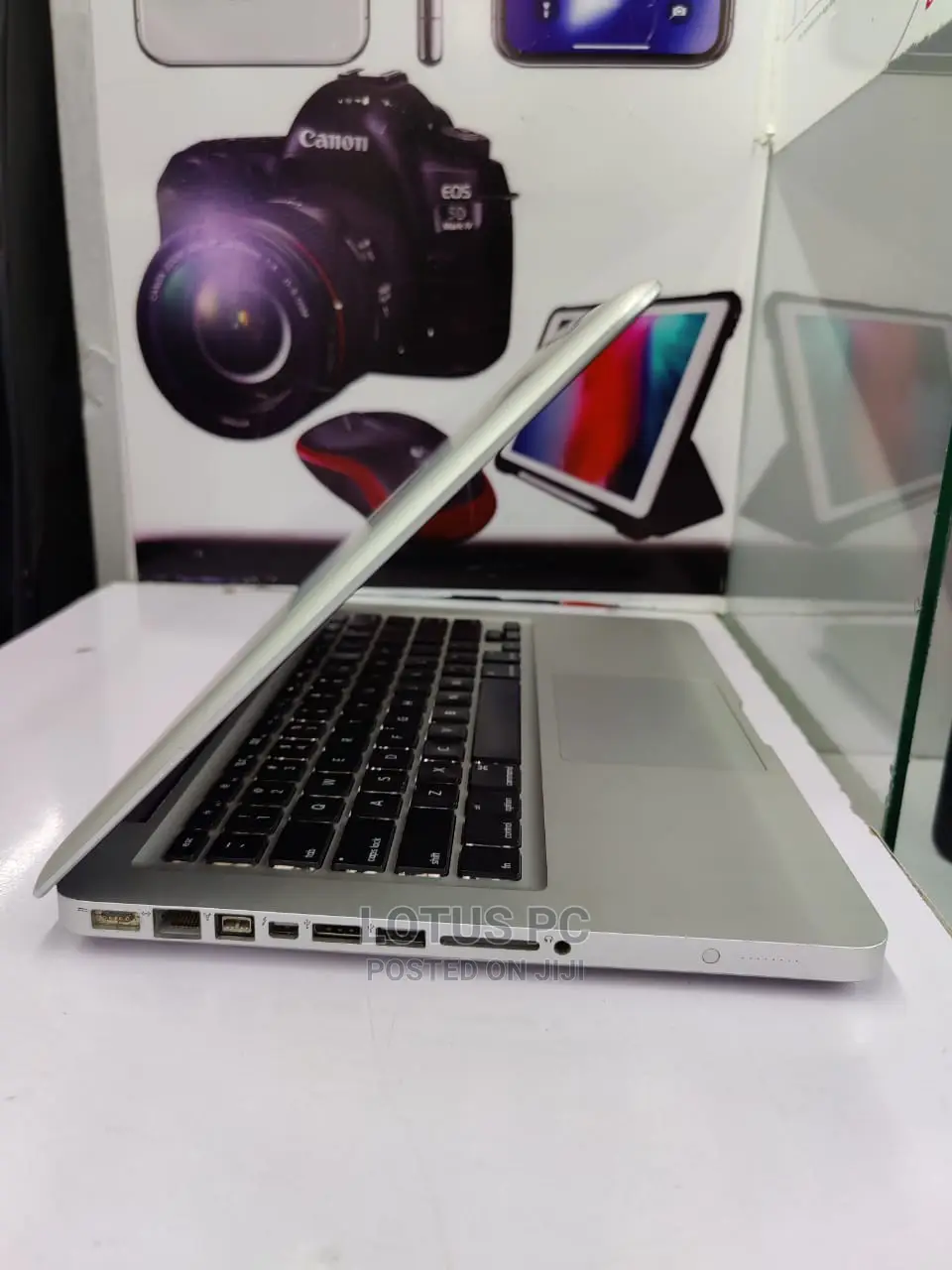 Laptop Apple MacBook Pro 4GB Intel Core I5 HDD 500GB