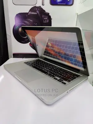 Laptop Apple MacBook Pro 4GB Intel Core I5 HDD 500GB