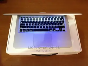 Laptop Apple MacBook 4GB Intel Core I5 500GB
