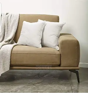 Throw Pillow Pair _(Fibre Filled)