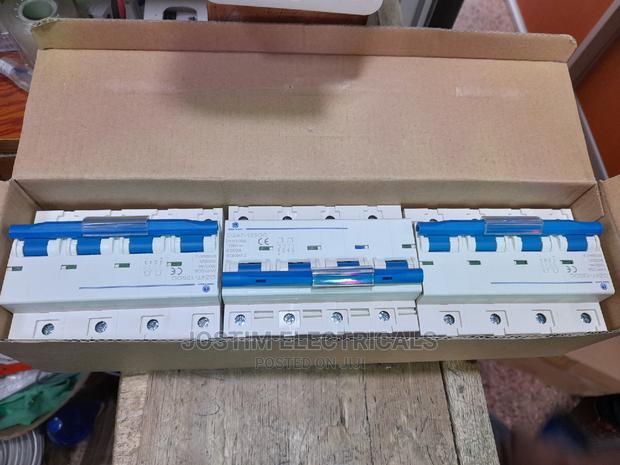 Solar McBs 100a
