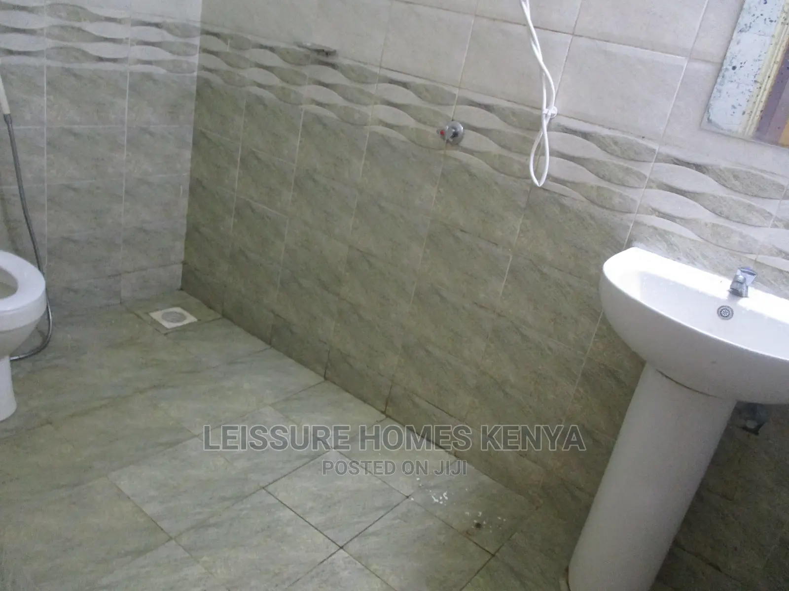3bdrm Apartment in Imara Daima for sale