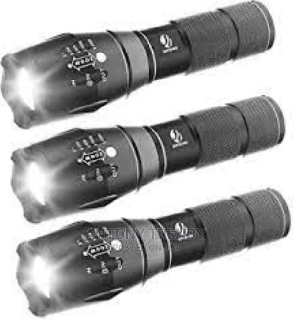 1 Pc Compact and Ergonomic Designtactical LED 3000 Lumens XM - main view