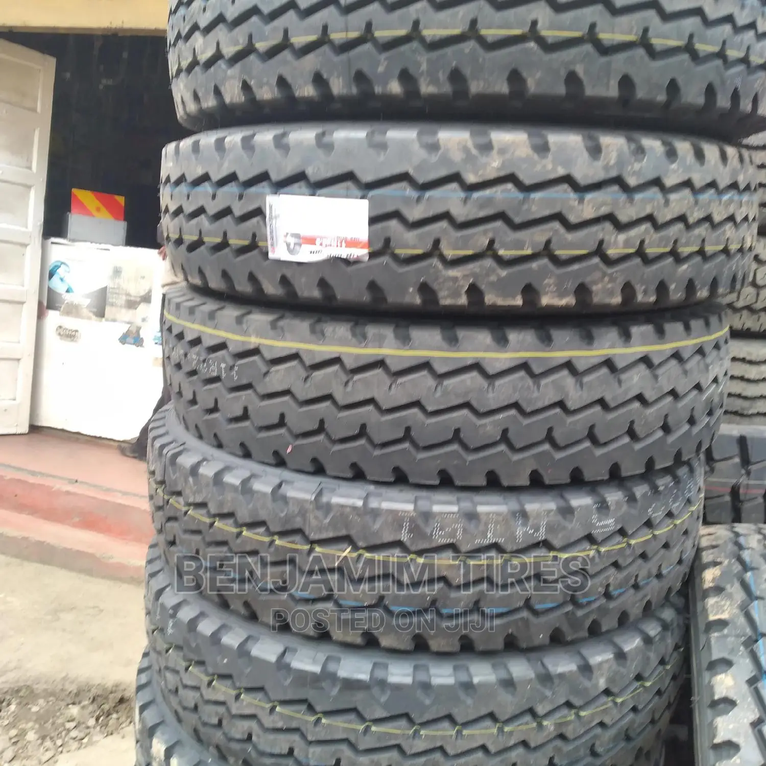 Grandstone Tires Sizes 11R22.5 Tubeless.