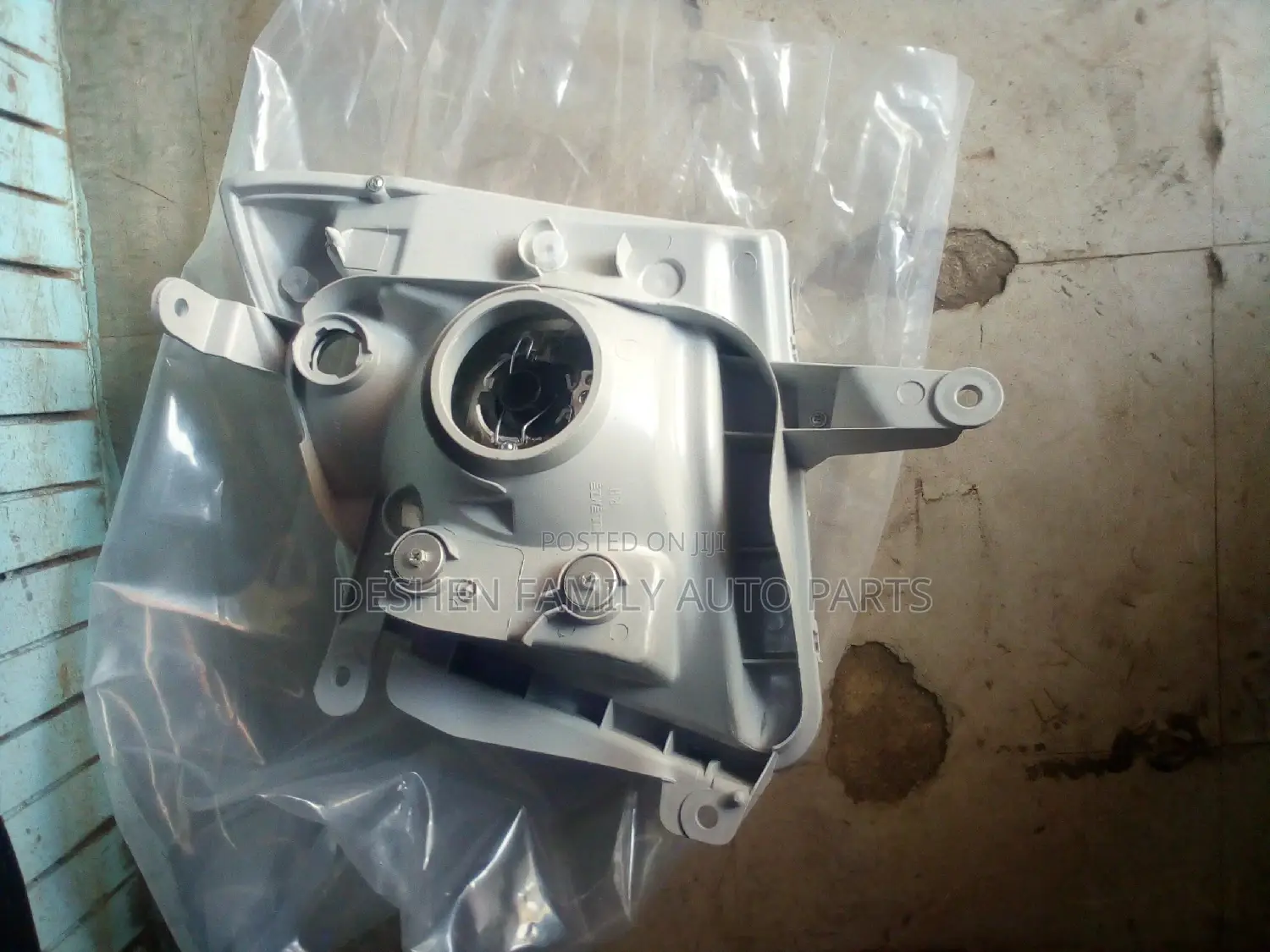 Isuzu Dmax 2007 Headlight