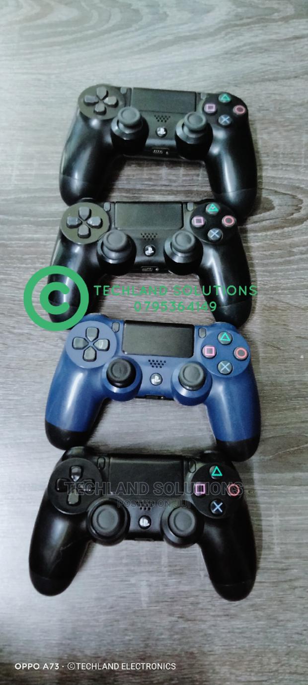 Used Ps4 Pads/Controllers - main view