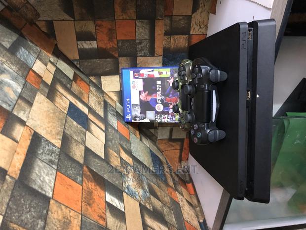 Ps4 , Extra Pad Plus Fifa21 Used - thumbnail 2