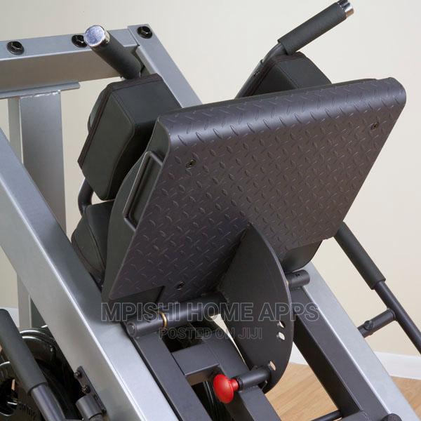 Leg Press/Hack Squat Machine - thumbnail 5