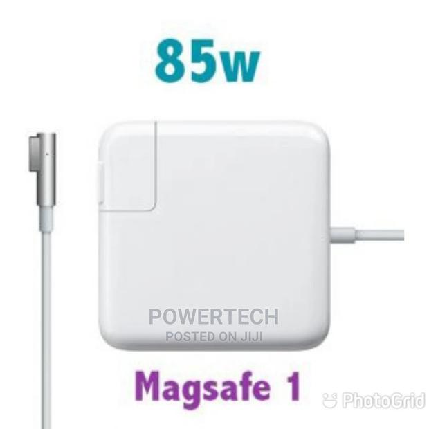 White Macbook Charger-85w - main view