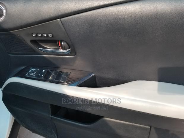Toyota Harrier 2012 White - thumbnail 9
