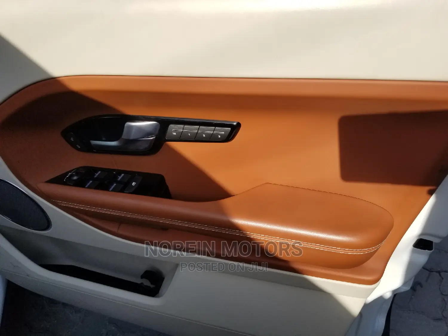 Land Rover Range Rover Evoque 2015 Pearl