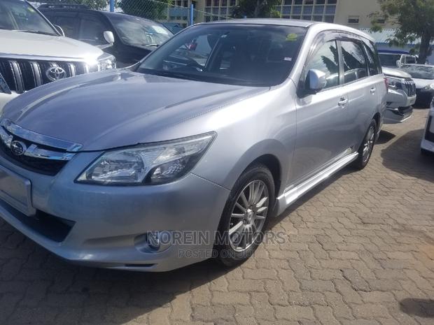 Subaru Exiga 2014 Silver - main view