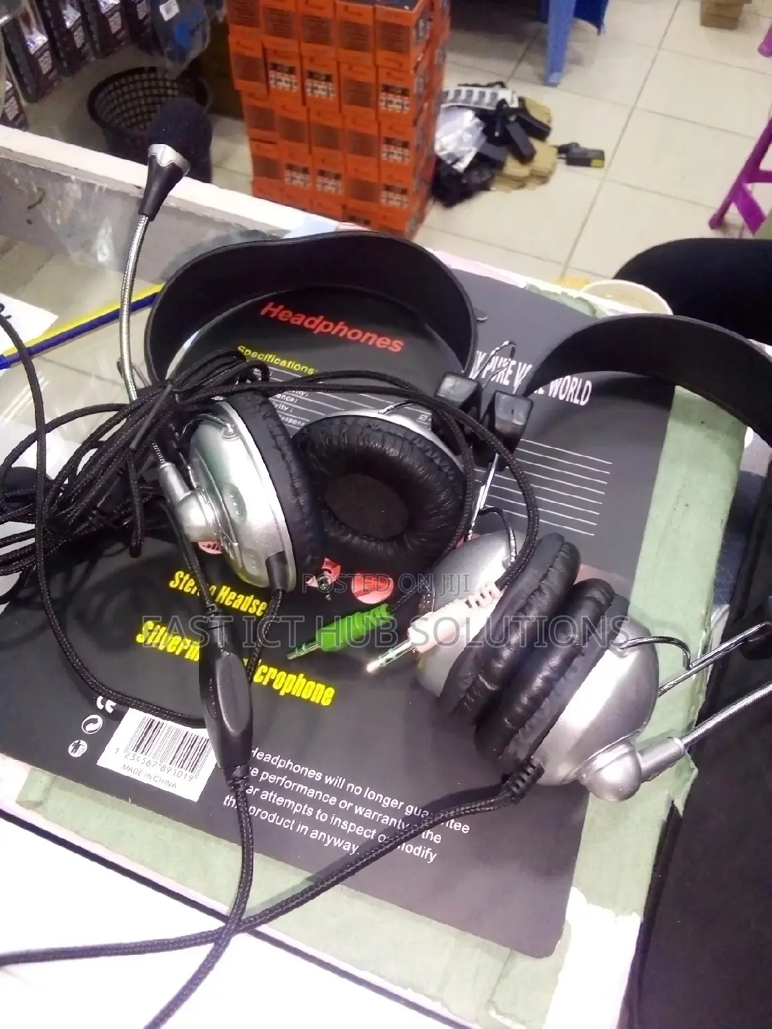 Premium Classy Wired Headphones With Mic For Clear Vocals
