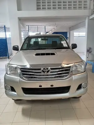 Toyota Hilux 2014 SR5 4x4 Silver