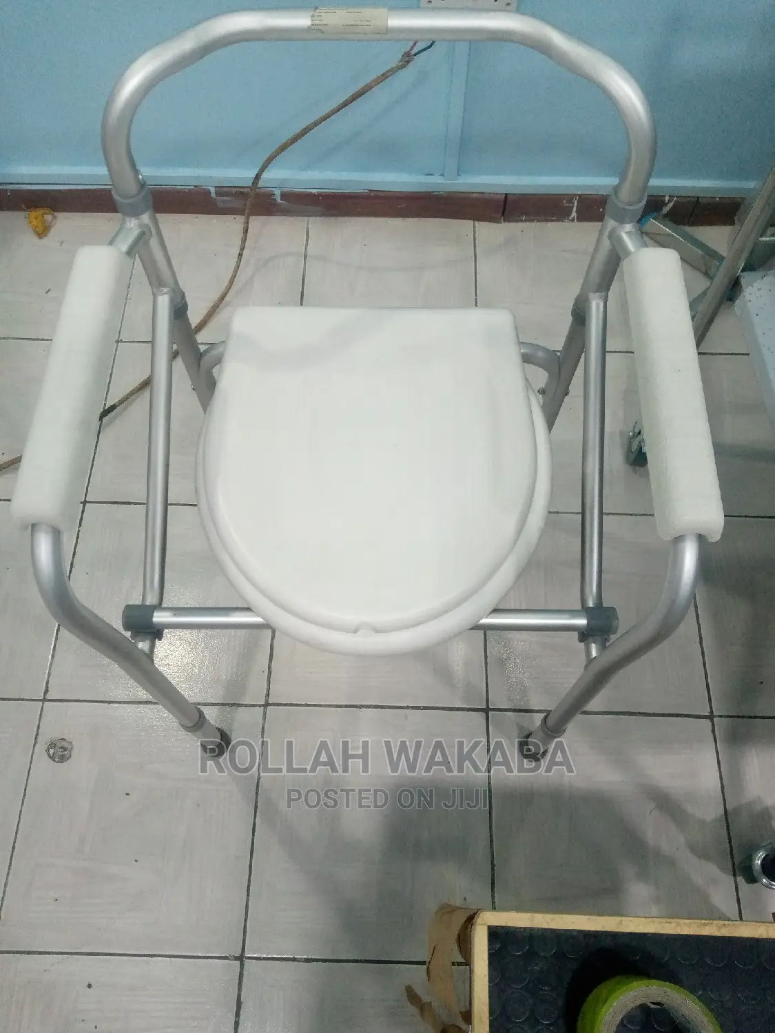 Commode Chair