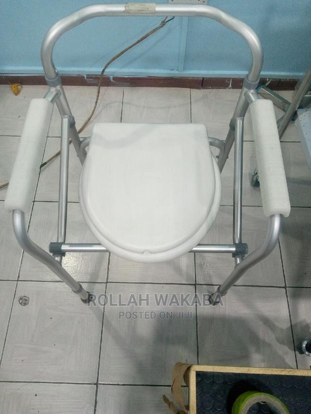 Commode Chair - thumbnail 2