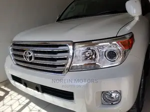Toyota Land Cruiser 2014 White