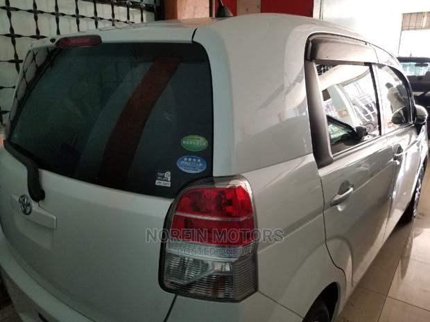 Toyota Porte 2015 Green - thumbnail 3