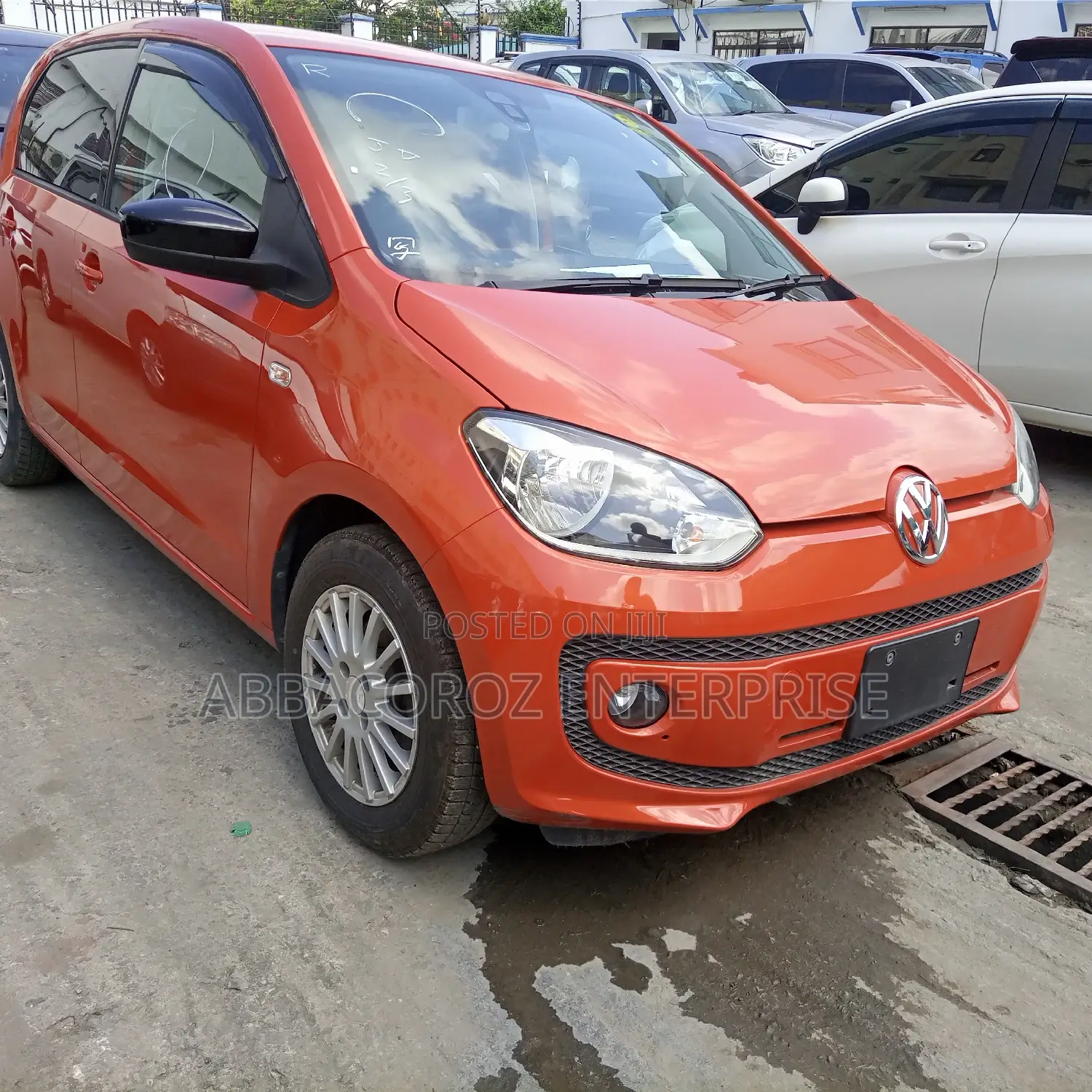 Volkswagen Up 2014 Orange