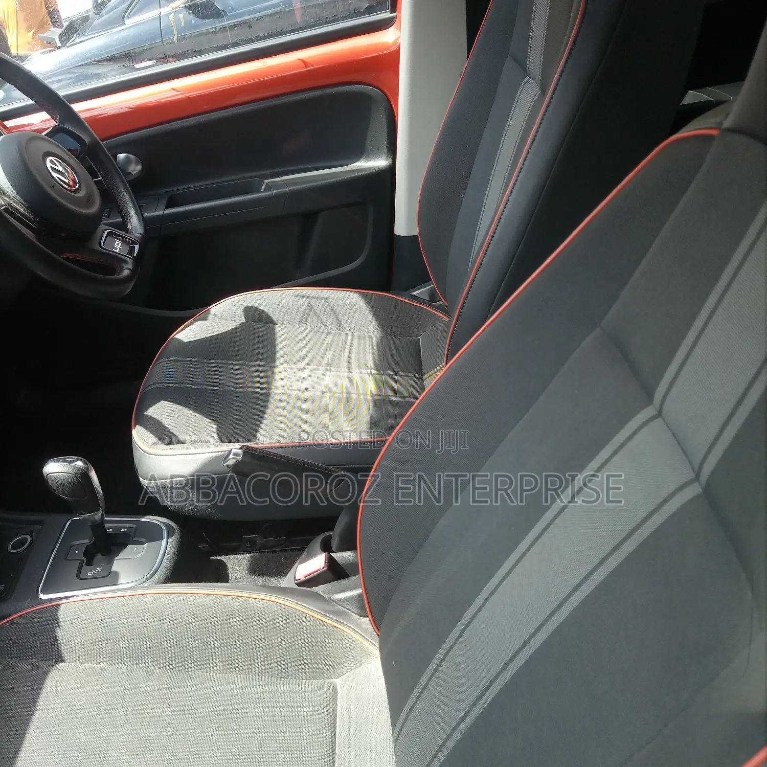 Volkswagen Up 2014 Orange
