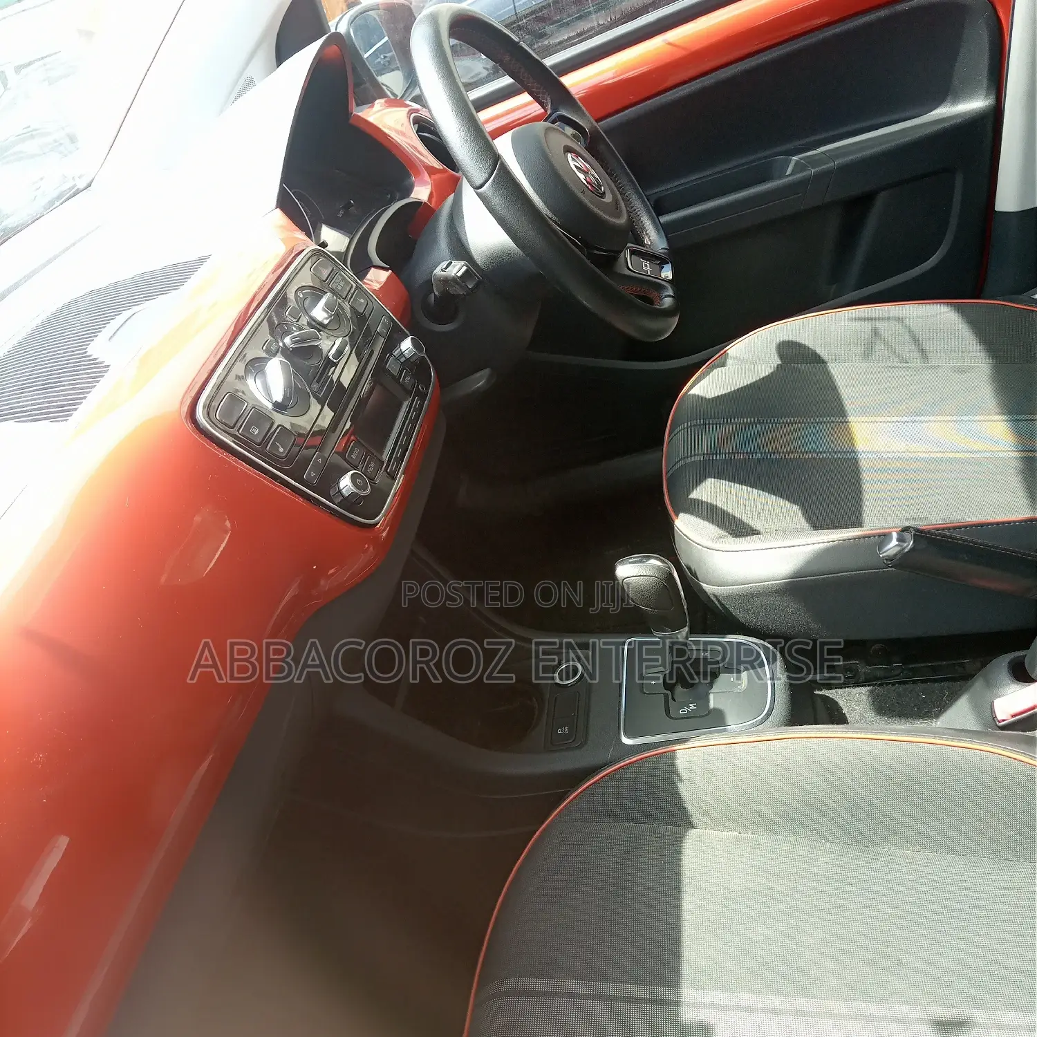 Volkswagen Up 2014 Orange