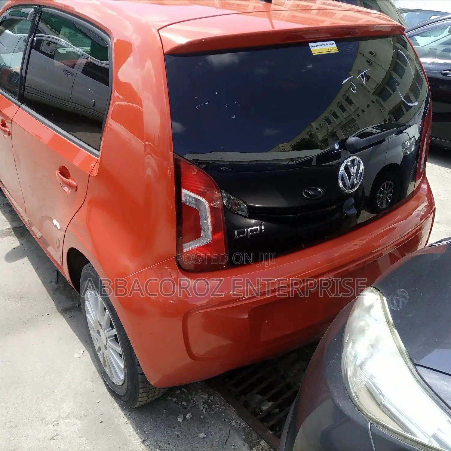 Volkswagen Up 2014 Orange