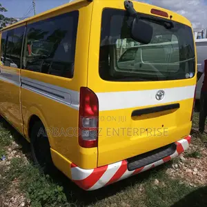 Toyota Hiace Auto DIESEL