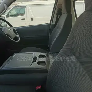 Toyota Hiace Auto DIESEL