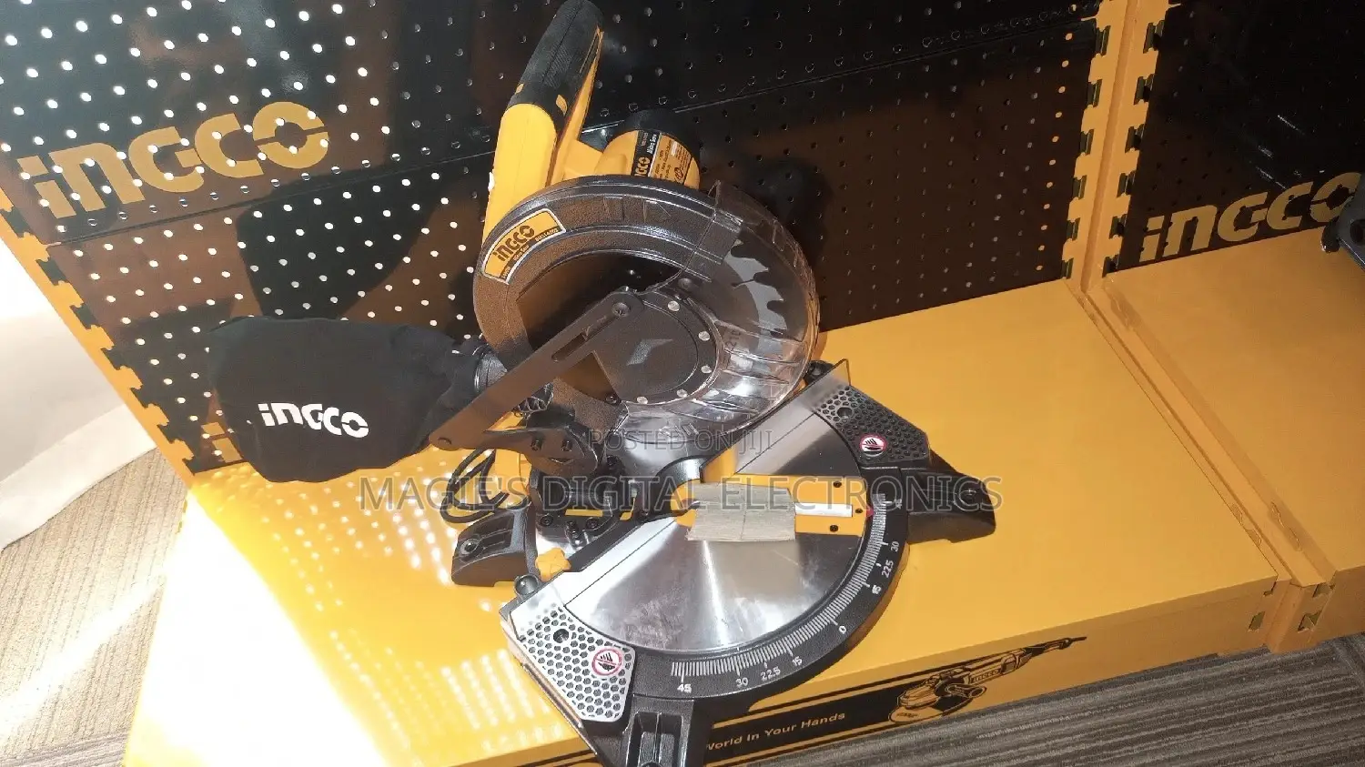 Mitre Saw 1400w