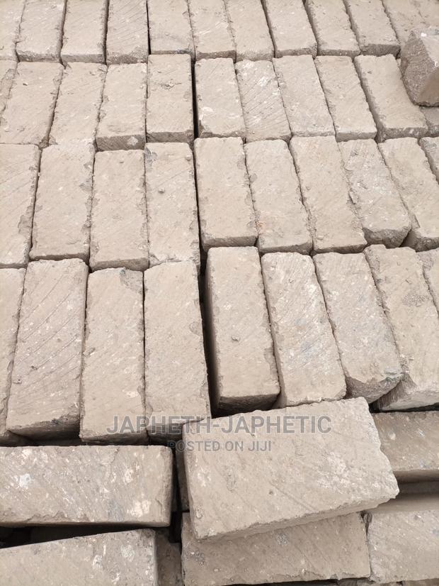 6/9 Machine Cut Stones - thumbnail 2