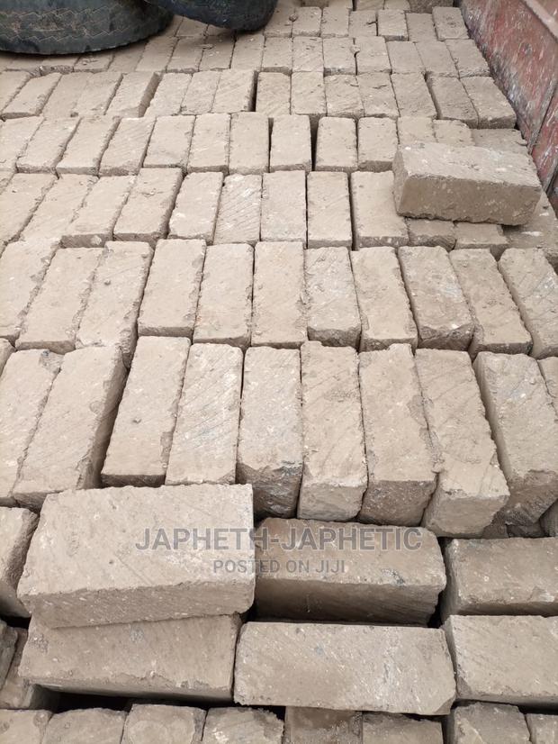 6/9 Machine Cut Stones - thumbnail 3