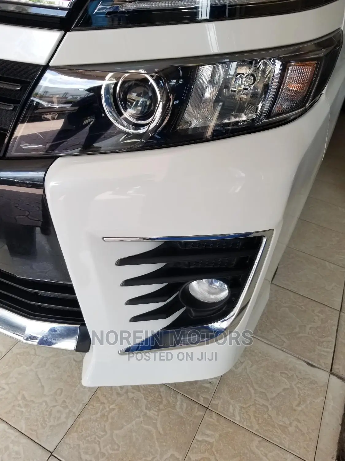 Toyota Voxy 2016 White